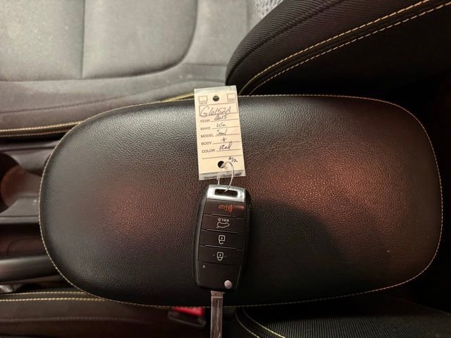 Used 2015 Kia Soul + image 18