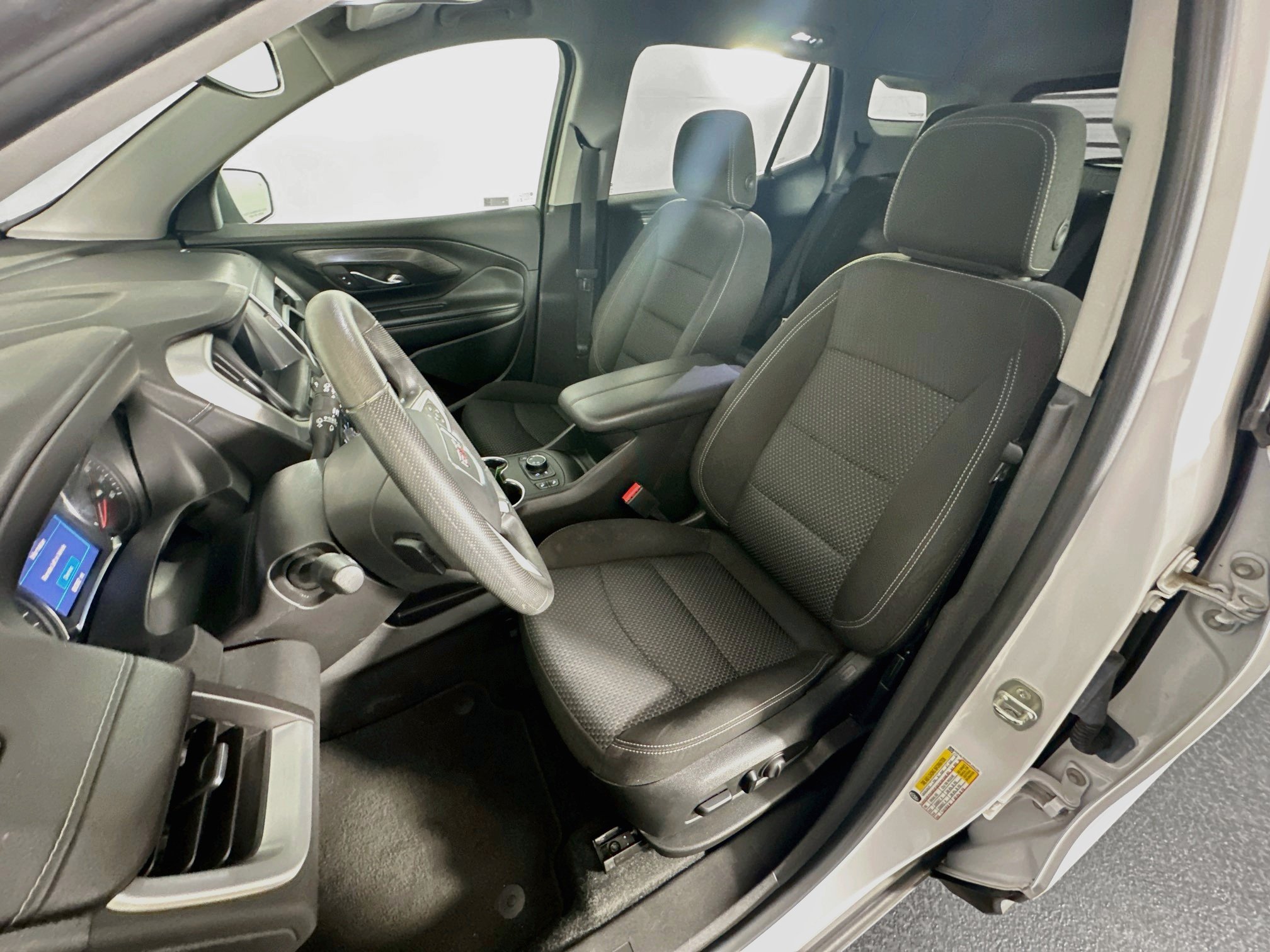 Used 2023 GMC Terrain SLE w/ Driver Convenience Package AWD/4WD image 13
