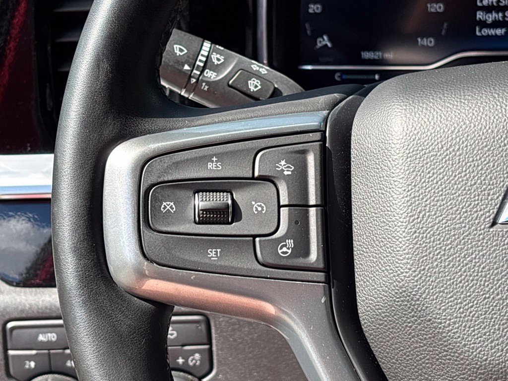Used 2025 Chevrolet Silverado 1500 LT AWD/4WD image 23