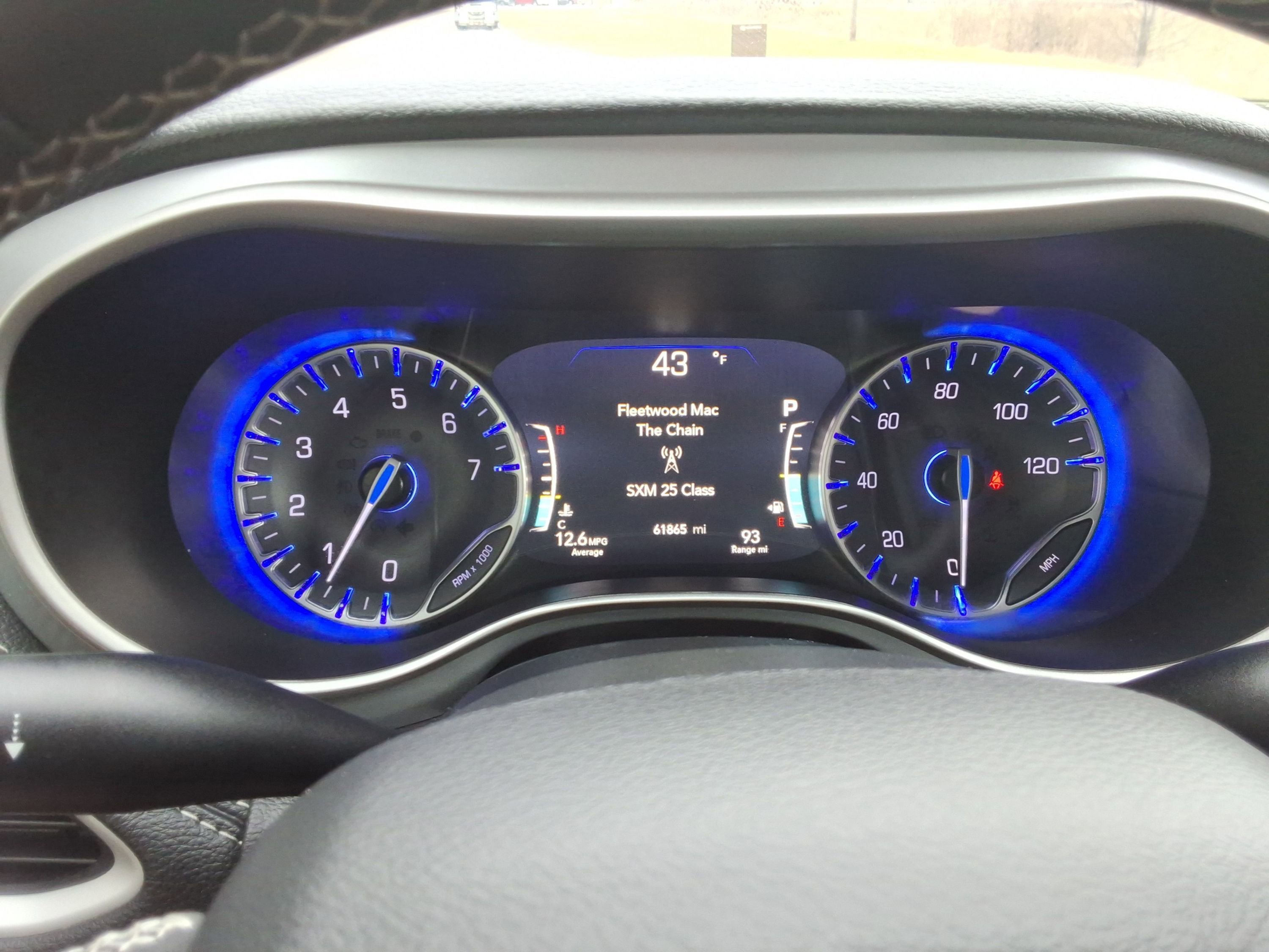 Used 2023 Chrysler Pacifica Touring image 14