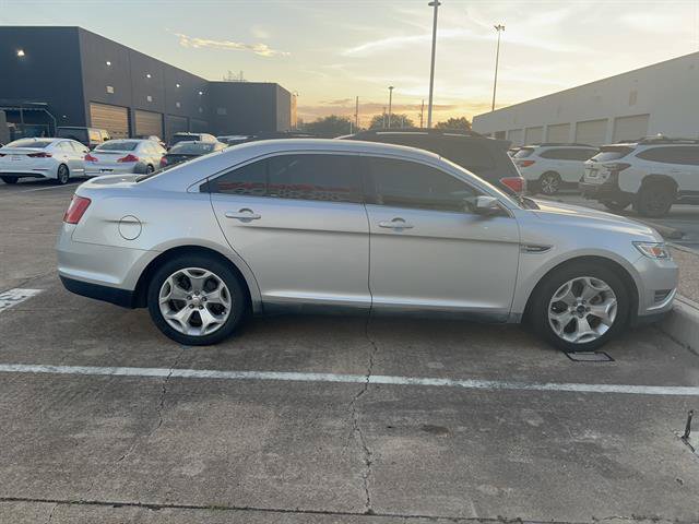 Used 2010 Ford Taurus SEL FWD image 5