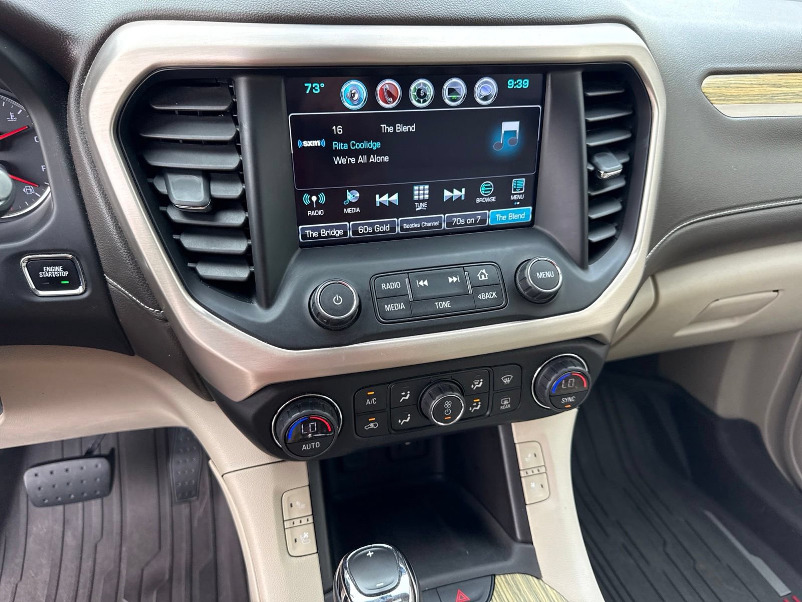 Used 2019 GMC Acadia Denali w/ Technology Package FWD image 23