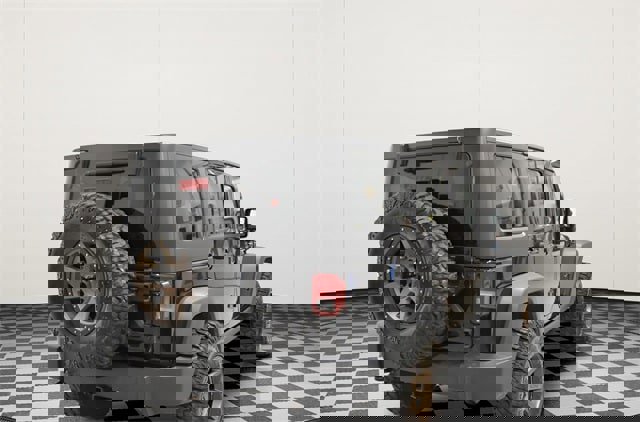 Used 2017 Jeep Wrangler Unlimited Rubicon w/ Cold Weather Group image 4