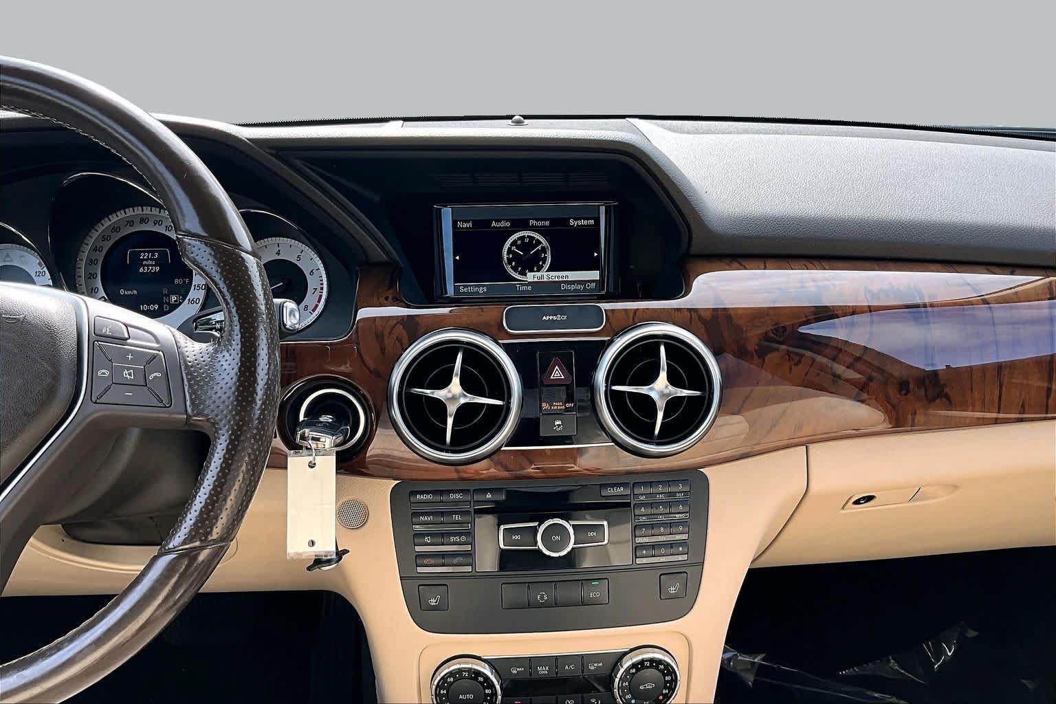 Used 2015 Mercedes-Benz GLK 350 4MATIC image 7