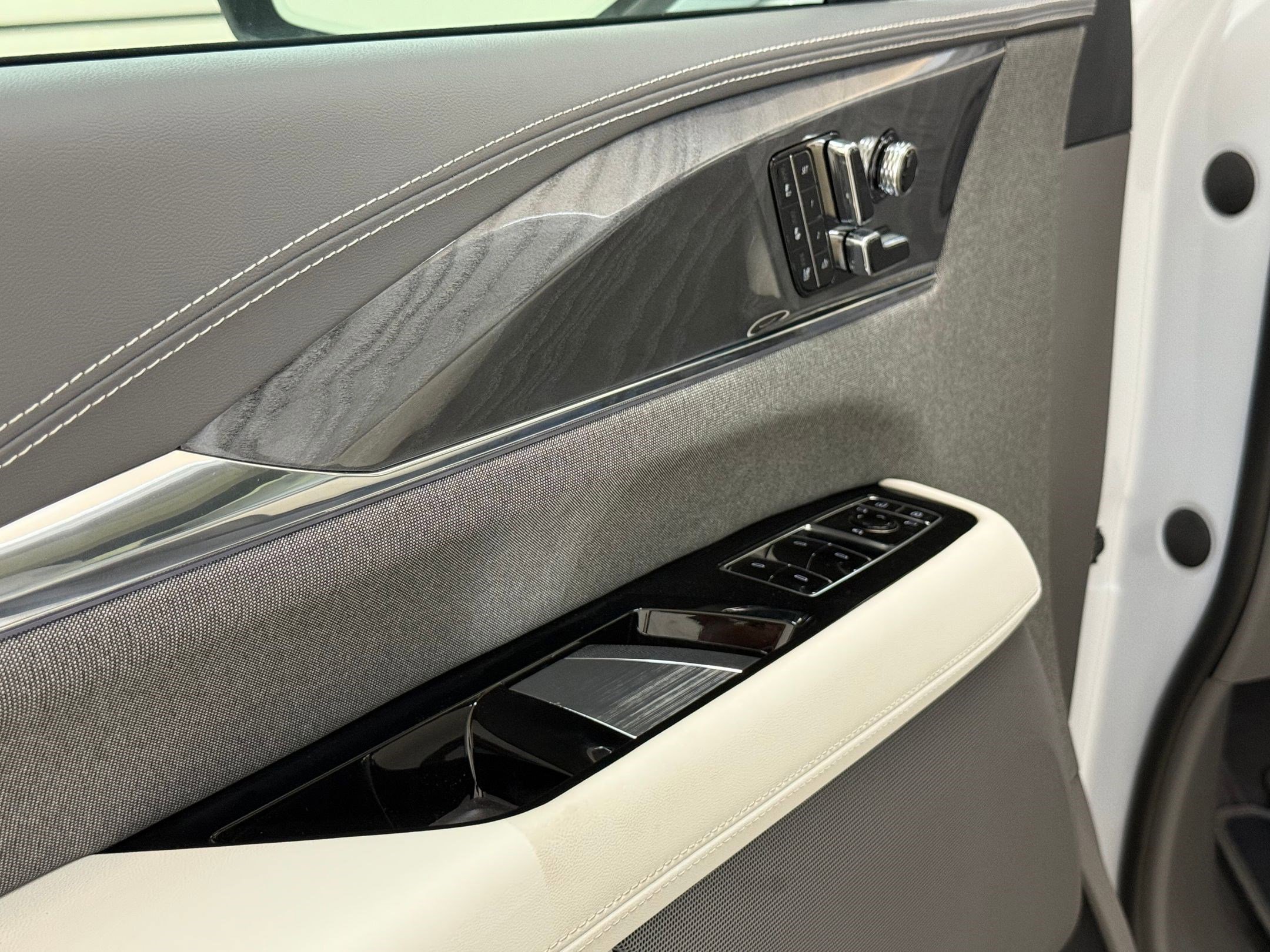 New 2026 Cadillac Escalade IQL Luxury image 27