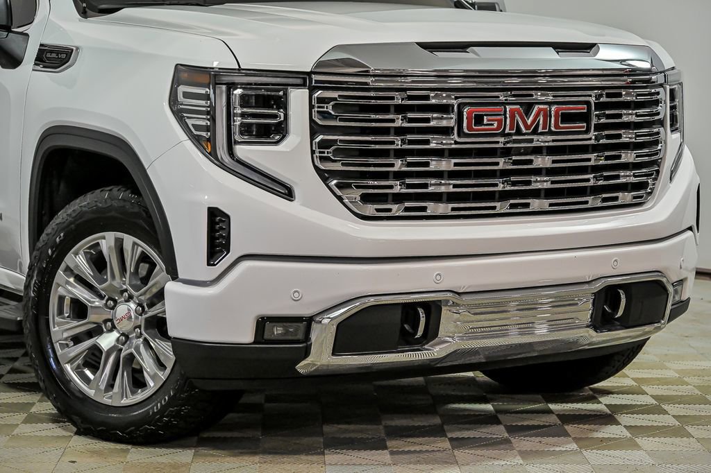 Used 2024 GMC Sierra 1500 Denali AWD/4WD image 2