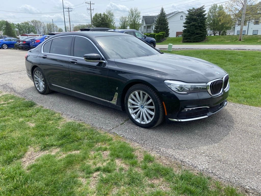 Used 2018 BMW 740e xDrive AWD/4WD image 7