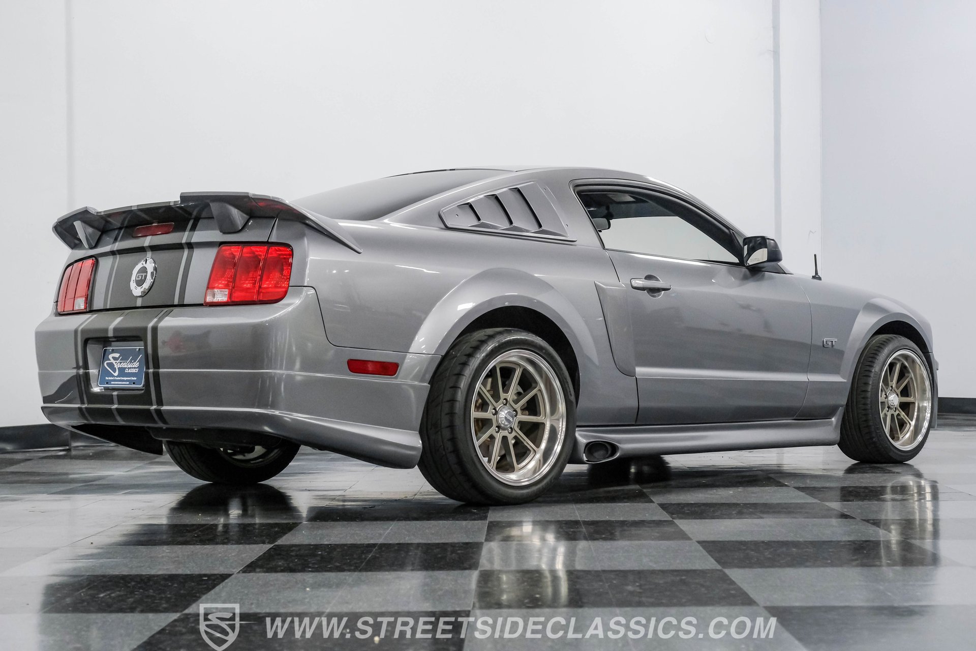 Used 2006 Ford Mustang GT image 26