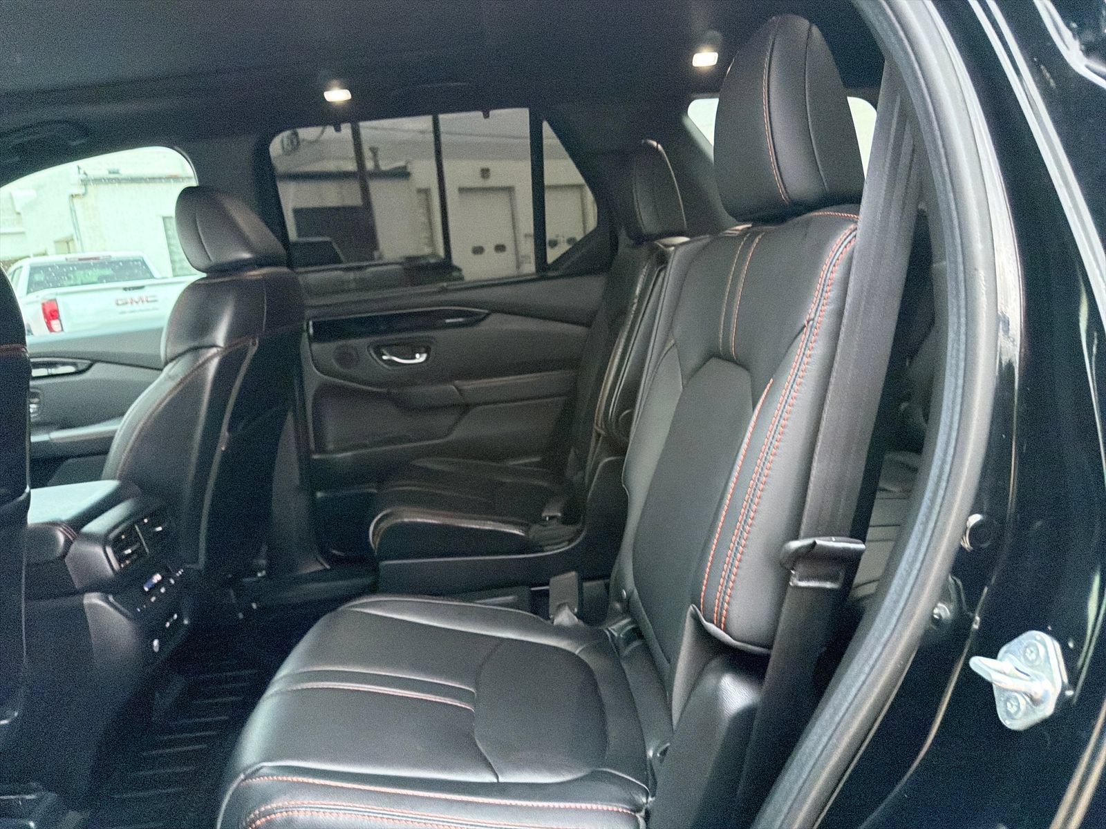Used 2025 Honda Pilot TrailSport image 13