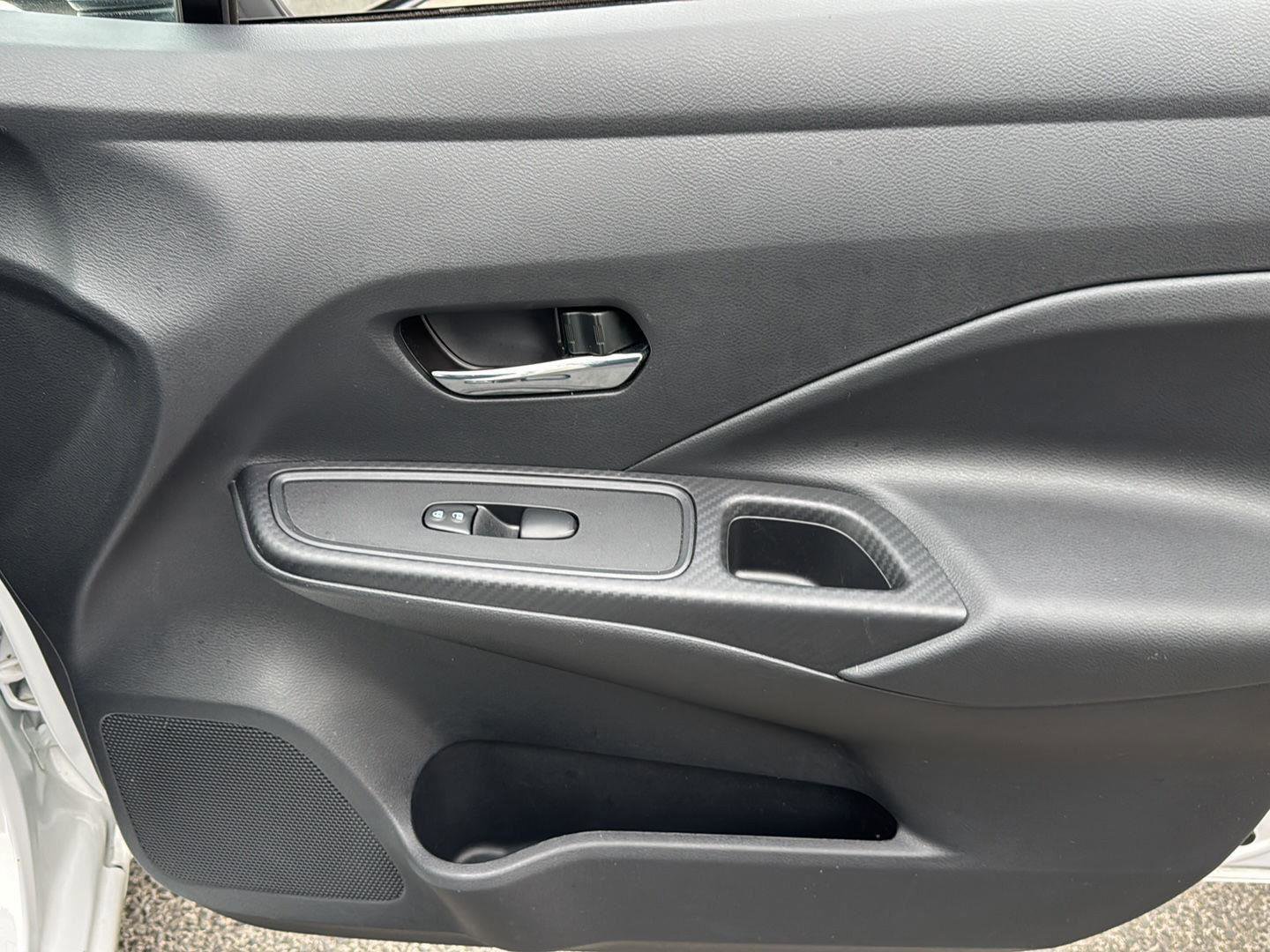 Used 2024 Nissan Versa SV w/ Trunk Package image 30