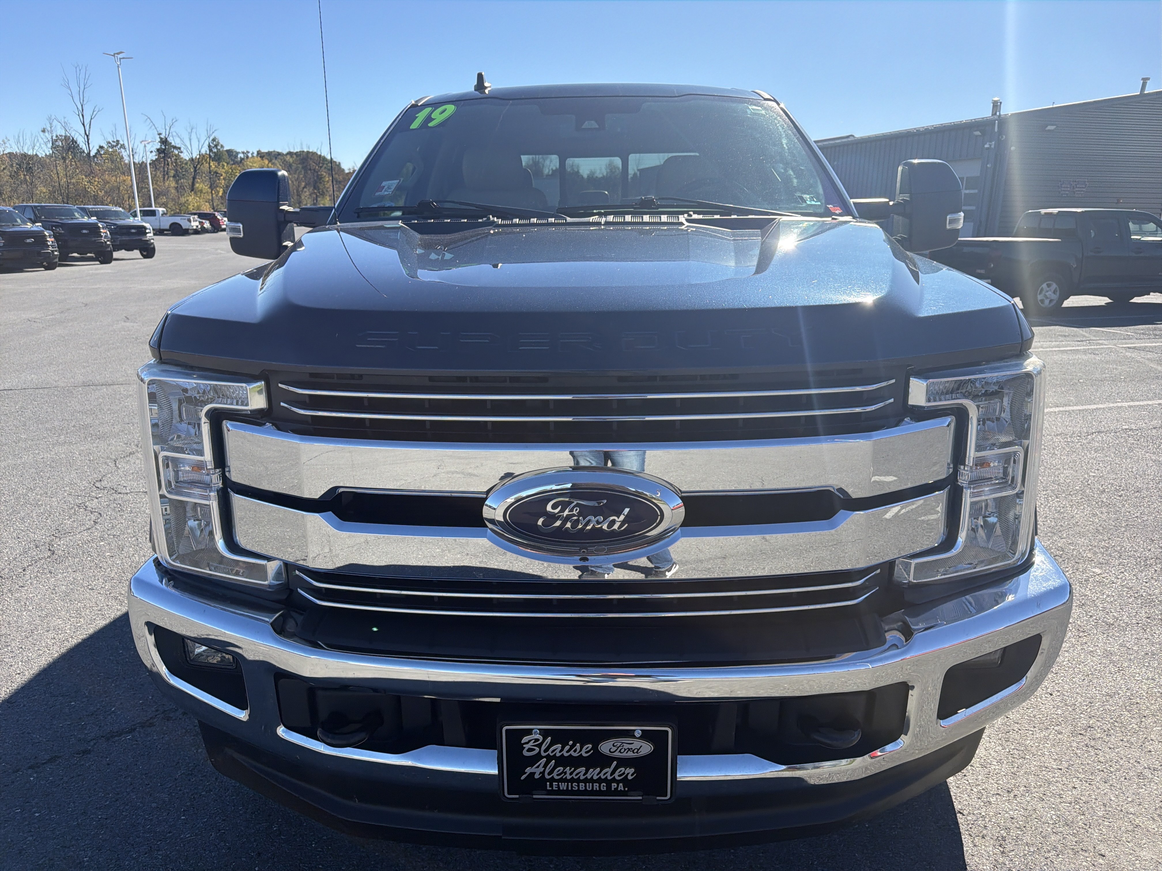 Used 2019 Ford F350 Lariat w/ Lariat Ultimate Package AWD/4WD image 9
