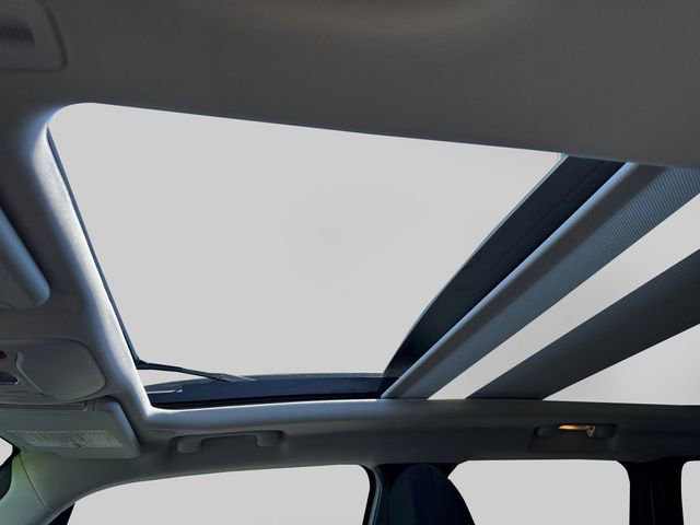 Certified 2023 Jeep Renegade Altitude w/ Sun/Sound Group image 13