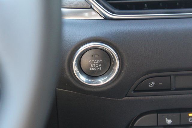 New 2025 MAZDA CX-5 Signature image 19