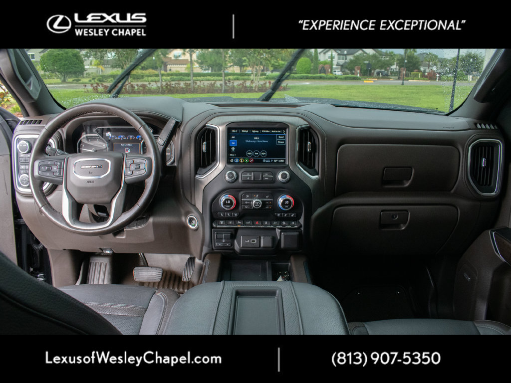 Used 2022 GMC Sierra 2500 Denali w/ Denali Black Diamond Edition AWD/4WD image 8