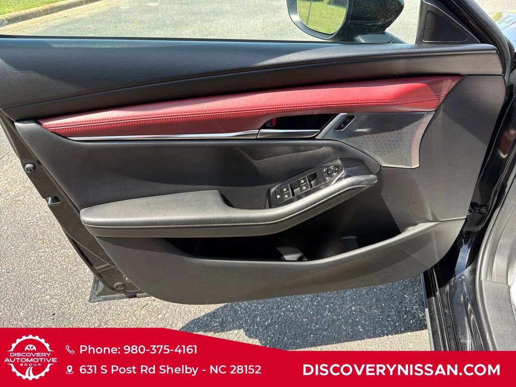 Used 2021 MAZDA MAZDA3 s image 9