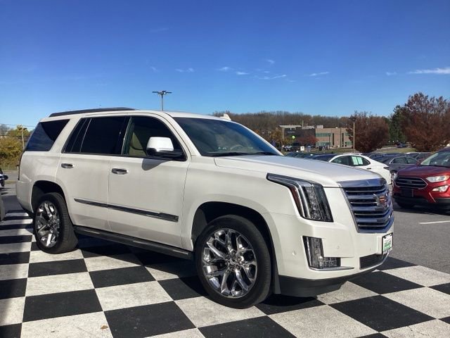 Used 2018 Cadillac Escalade Platinum image 5