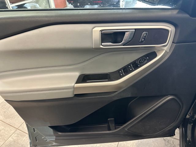 Used 2023 Ford Explorer XLT w/ Equipment Group 202A AWD/4WD image 19