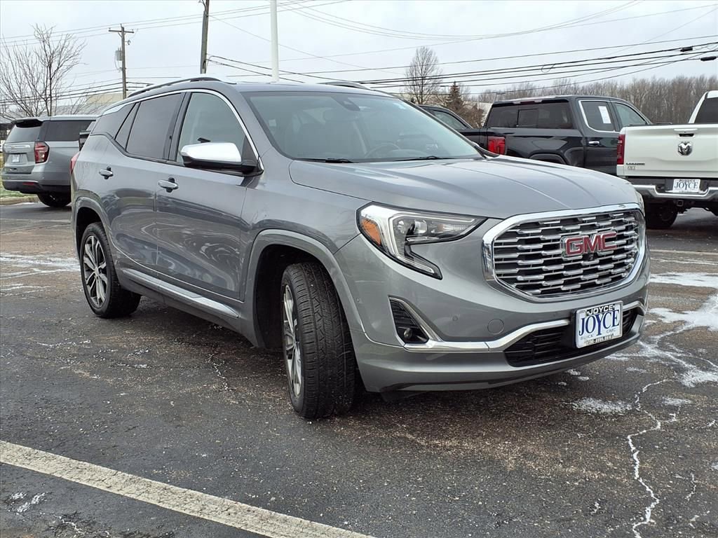 Used 2019 GMC Terrain Denali w/ Advanced Safety Package image 32