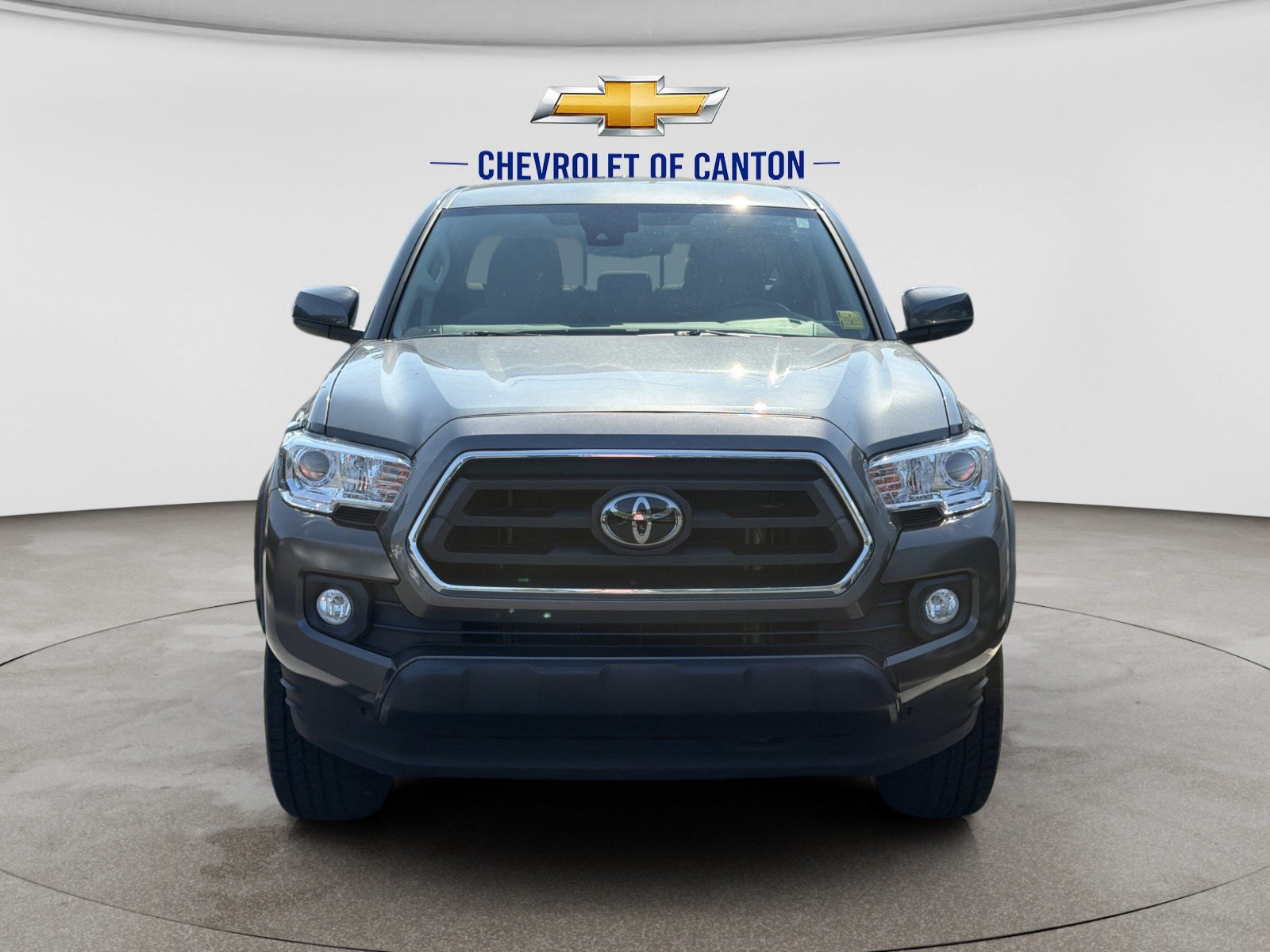 Used 2023 Toyota Tacoma SR5 RWD image 2