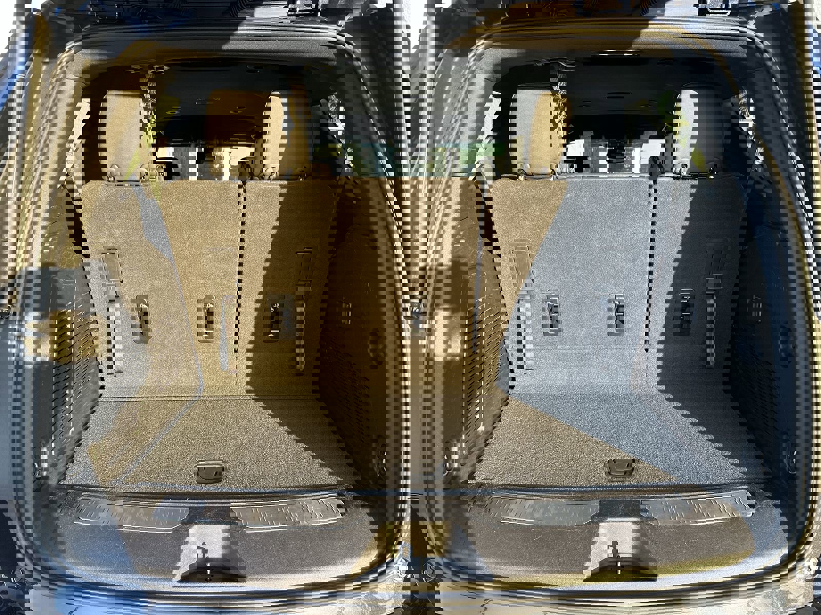 Certified 2025 Chevrolet Tahoe Z71 image 33