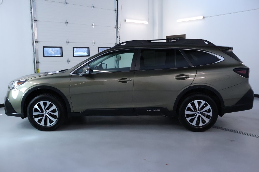 Used 2021 Subaru Outback Premium AWD/4WD image 5