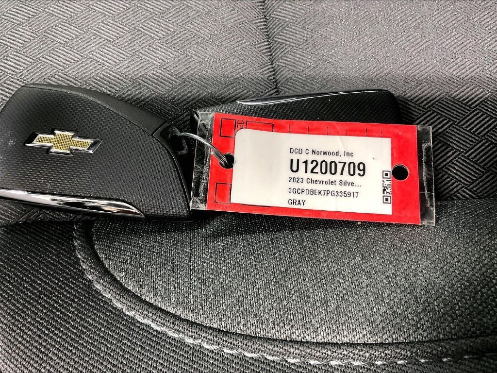 Used 2023 Chevrolet Silverado 1500 Custom AWD/4WD image 29