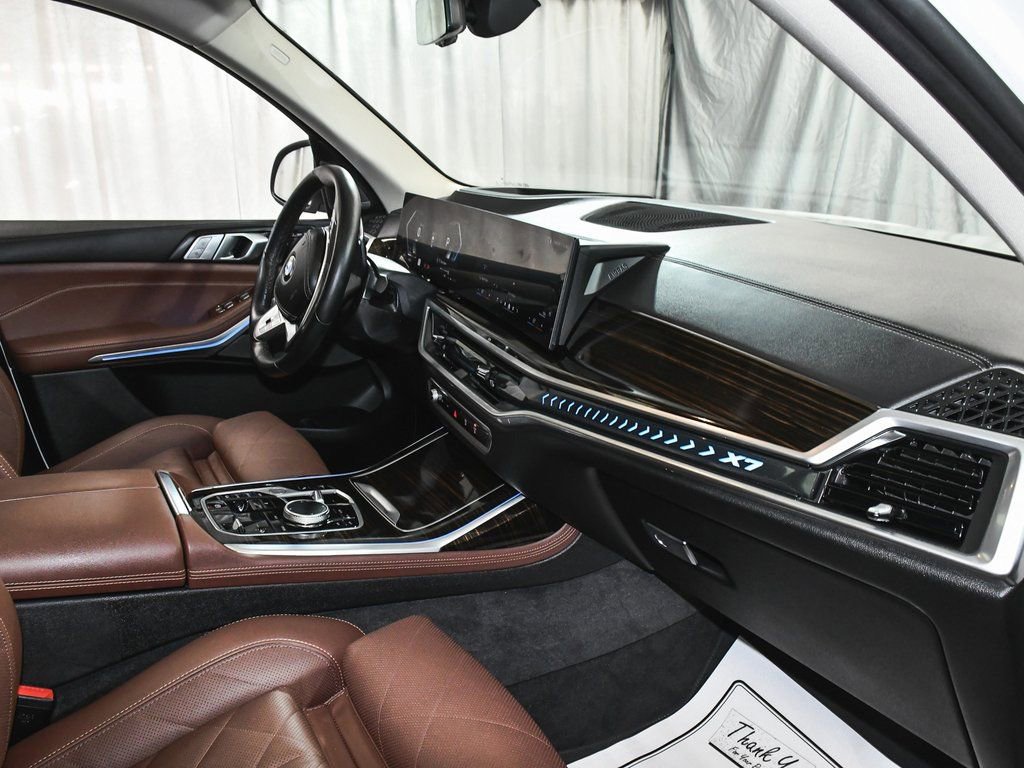 Used 2026 BMW X7 xDrive40i image 64