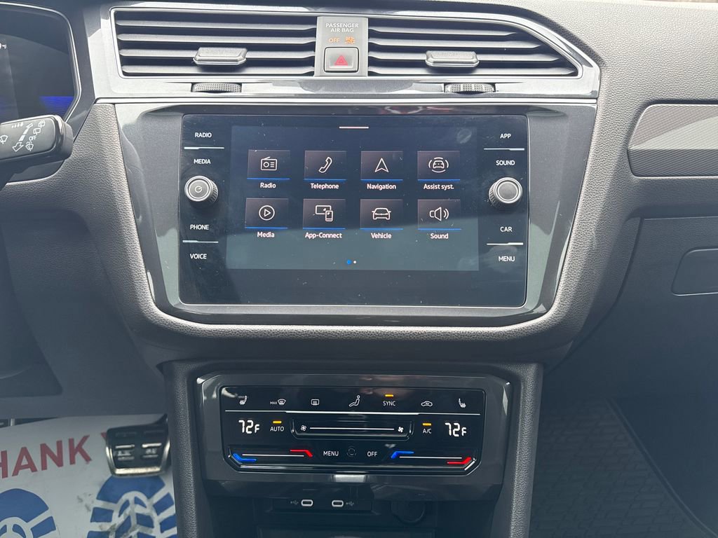 Used 2024 Volkswagen Tiguan SE R-Line image 18