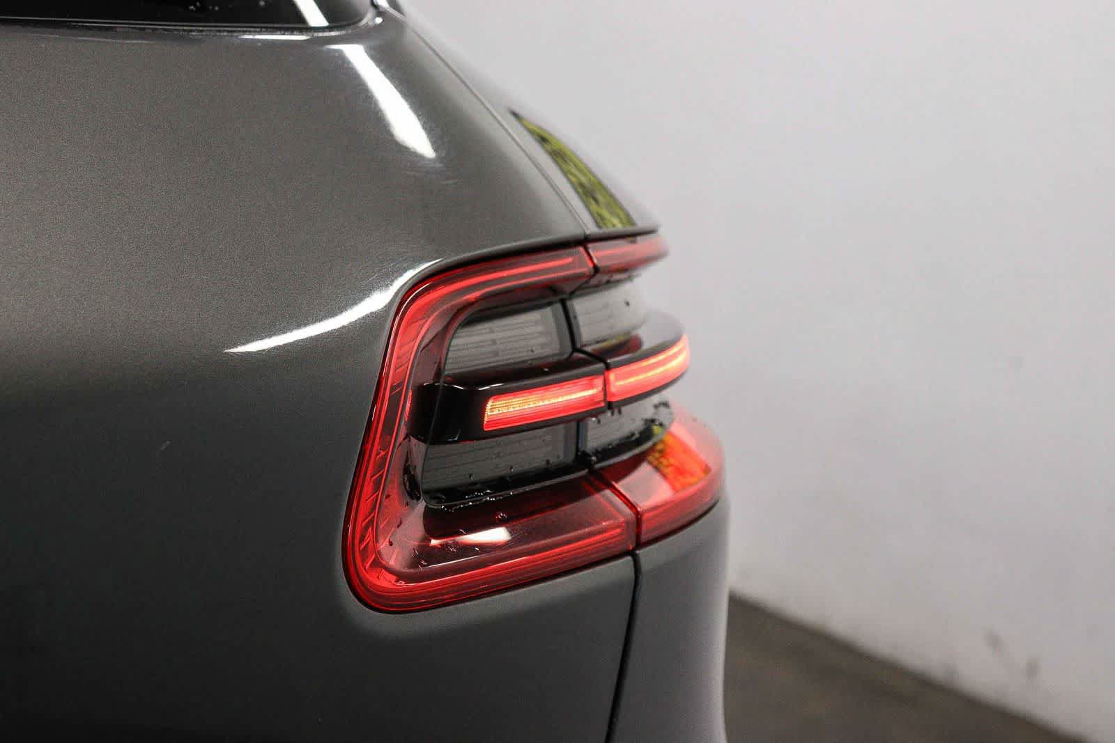 Used 2016 Porsche Macan S AWD/4WD image 11