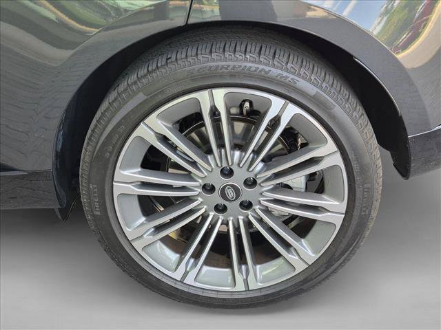 Used 2025 Land Rover Range Rover SE AWD/4WD image 22