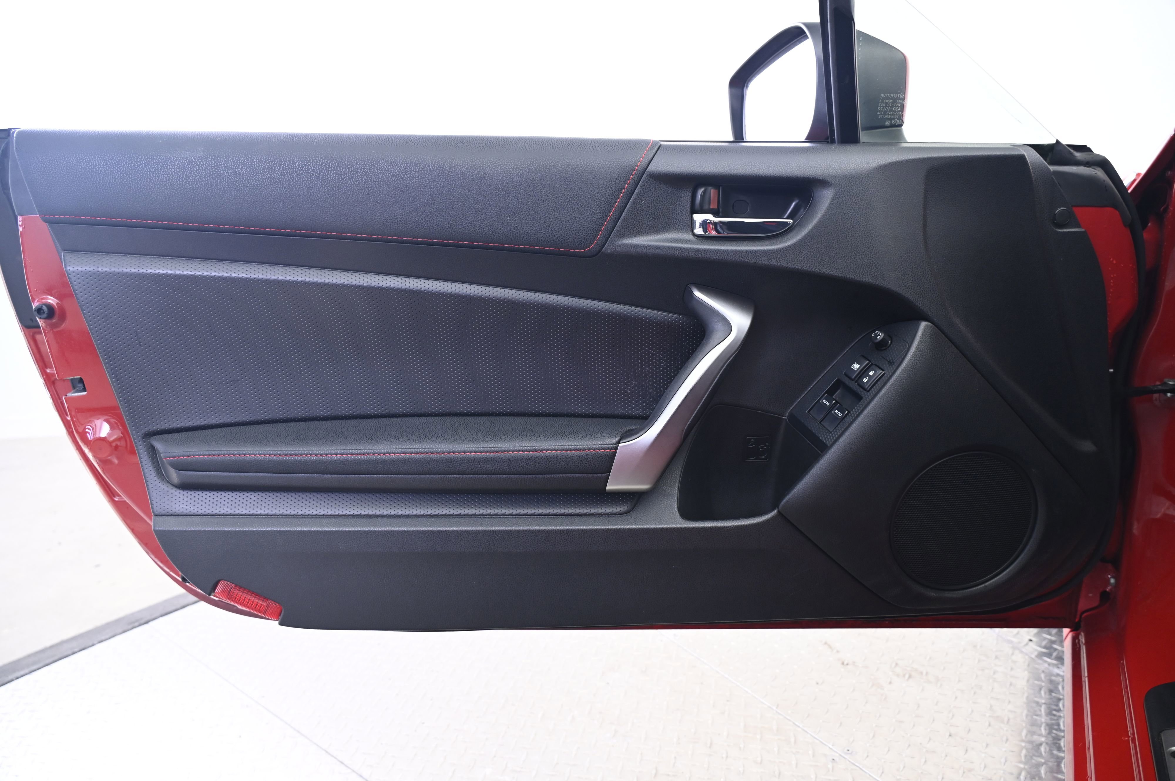 Used 2013 Scion FR-S image 23