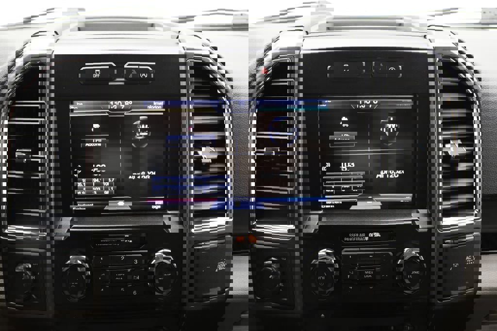 Used 2015 Ford F150 XLT w/ Equipment Group 302A Luxury image 24