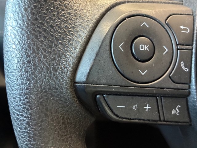 Used 2025 Toyota RAV4 XLE FWD image 12