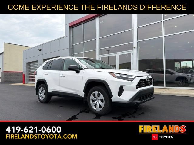 Used 2024 Toyota RAV4 LE AWD/4WD image 1