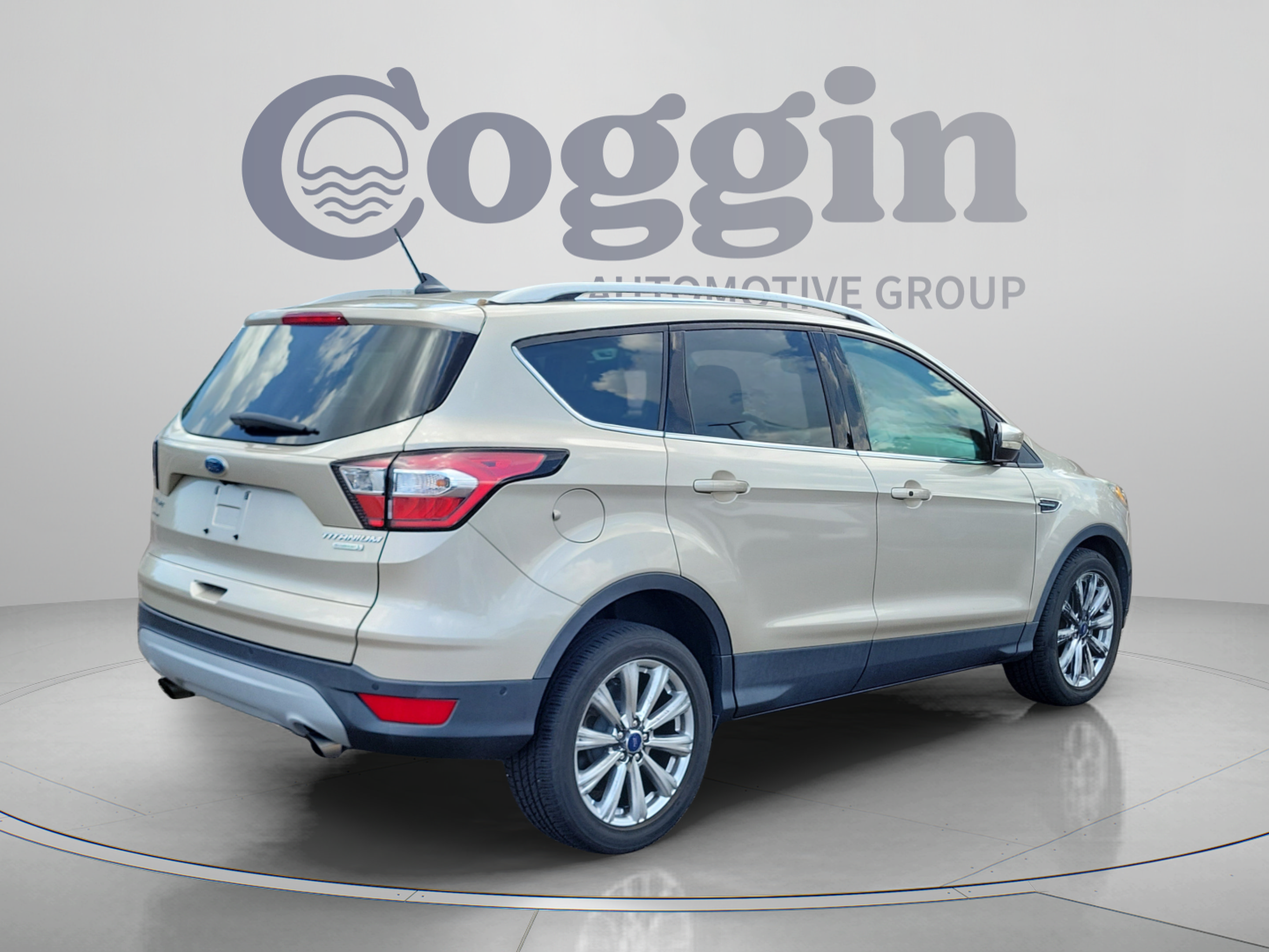 Used 2018 Ford Escape Titanium FWD image 5