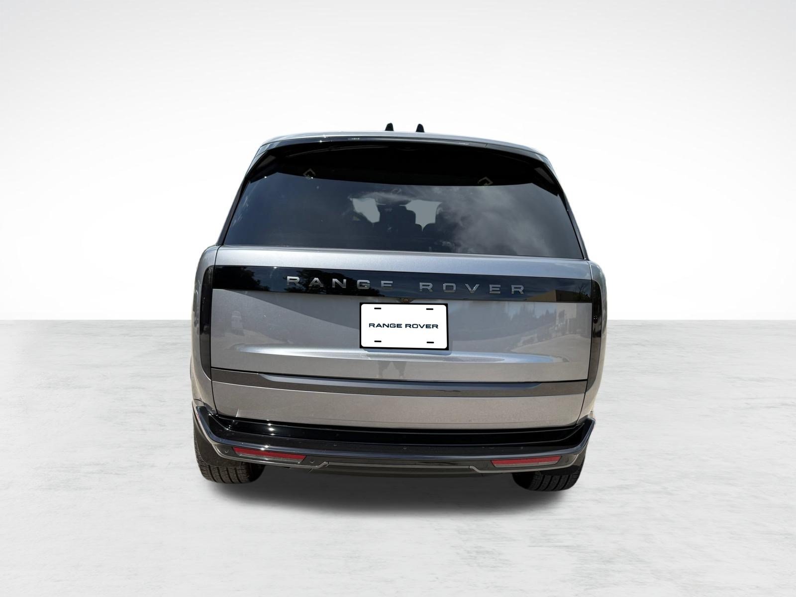 New 2026 Land Rover Range Rover Long Wheelbase SE AWD/4WD image 10