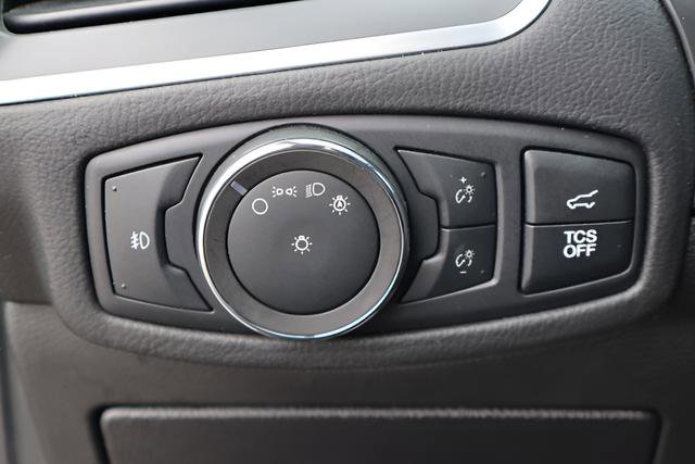 Used 2022 Ford Edge Titanium image 21