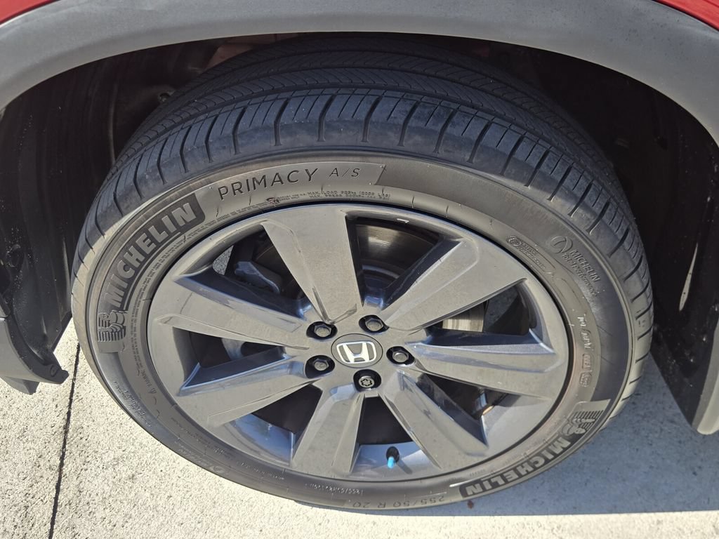 Certified 2024 Honda Pilot Sport image 9