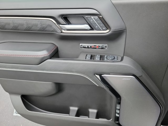 Used 2025 GMC Sierra 1500 AT4X image 29