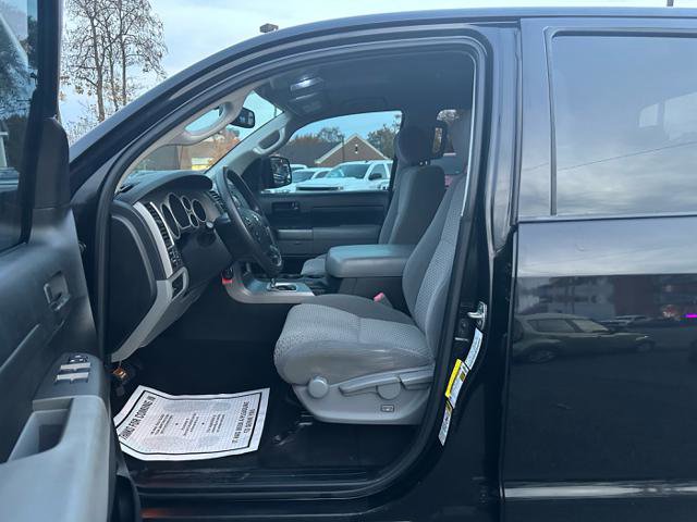 Used 2012 Toyota Tundra 4x4 CrewMax w/ Tow Pkg image 11