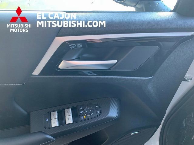 New 2026 Mitsubishi Outlander Trail Edition image 9