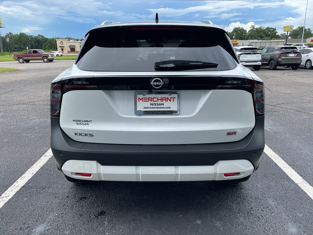 Certified 2025 Nissan Kicks SR image 20