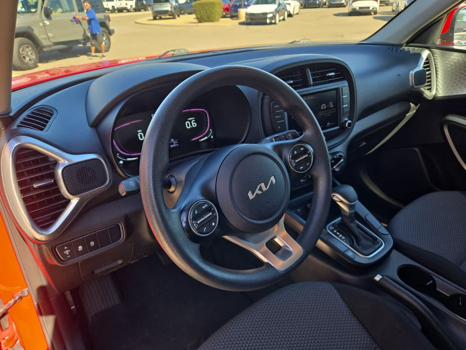 Used 2024 Kia Soul LX w/ Option Group 015 FWD image 10