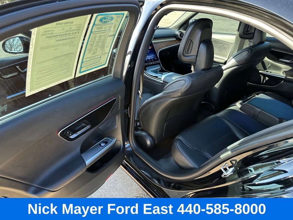 Used 2025 Mercedes-Benz C 300 4MATIC Sedan image 15