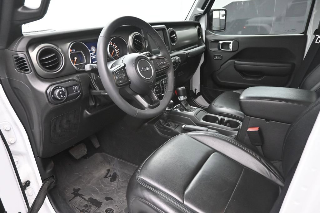 Used 2023 Jeep Gladiator Sport AWD/4WD image 19