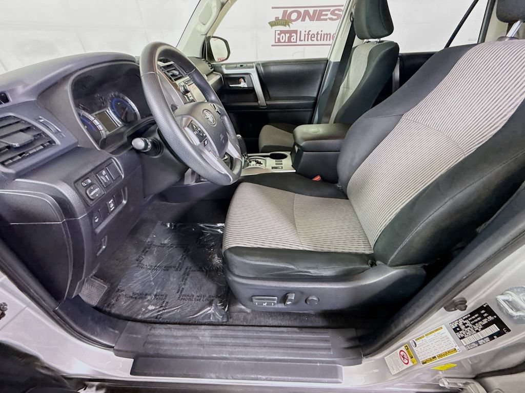 Used 2015 Toyota 4Runner SR5 AWD/4WD image 24