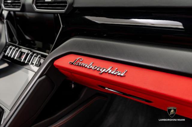 Used 2022 Lamborghini Urus image 45