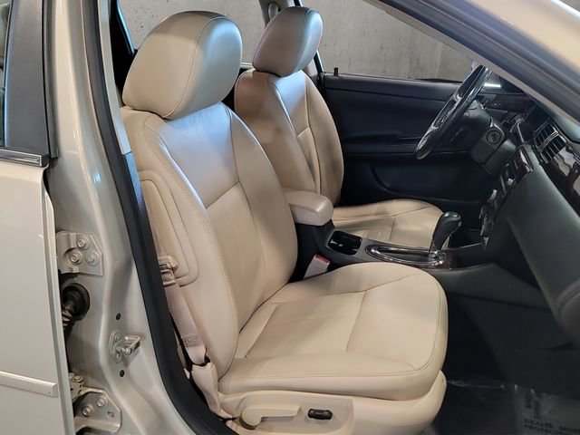 Used 2012 Chevrolet Impala LTZ FWD image 26
