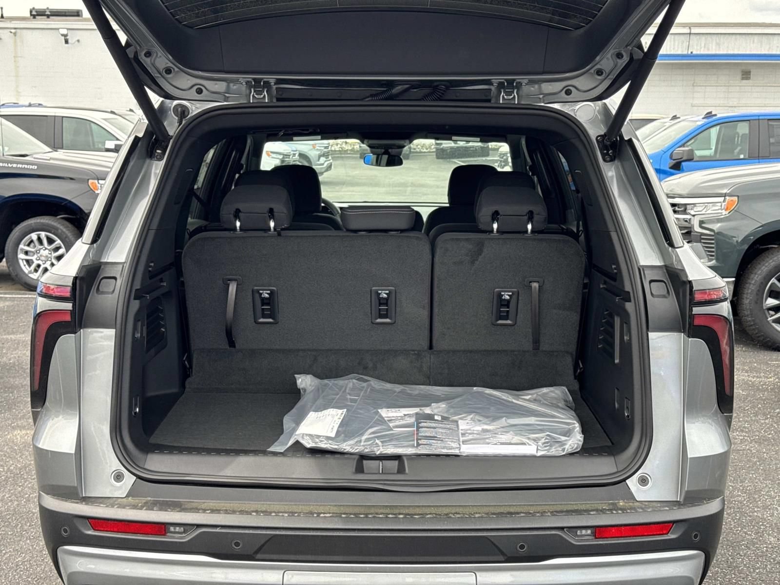 New 2026 Chevrolet Traverse LT AWD/4WD image 13