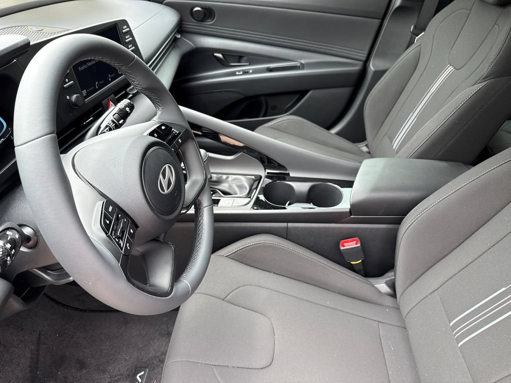 New 2026 Hyundai Elantra SEL Sport Premium FWD image 18